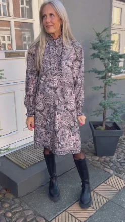 Sale Kjole - Paulina - Mixed Paisley Kjoler