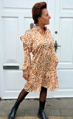 Clearance Kjole - Lisa - Beige/Camel Print Kjoler