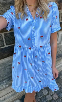 Sale Kjole - Catja Summer - Blue Striped W. Cherries Kjoler