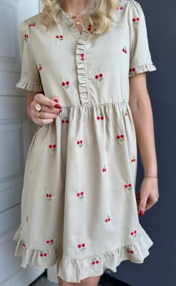 Discount Kjole - Catja Summer - Sand W. Cherries Kjoler