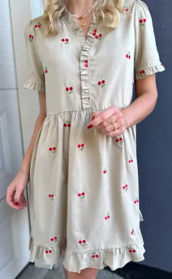 Discount Kjole - Catja Summer - Sand W. Cherries Kjoler