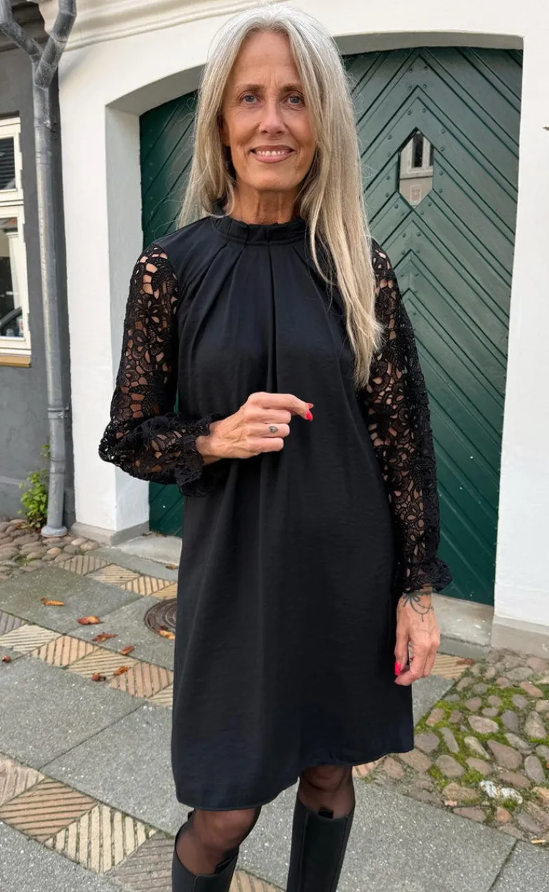 Discount Kjole - Hazel Lace - Black Kjoler