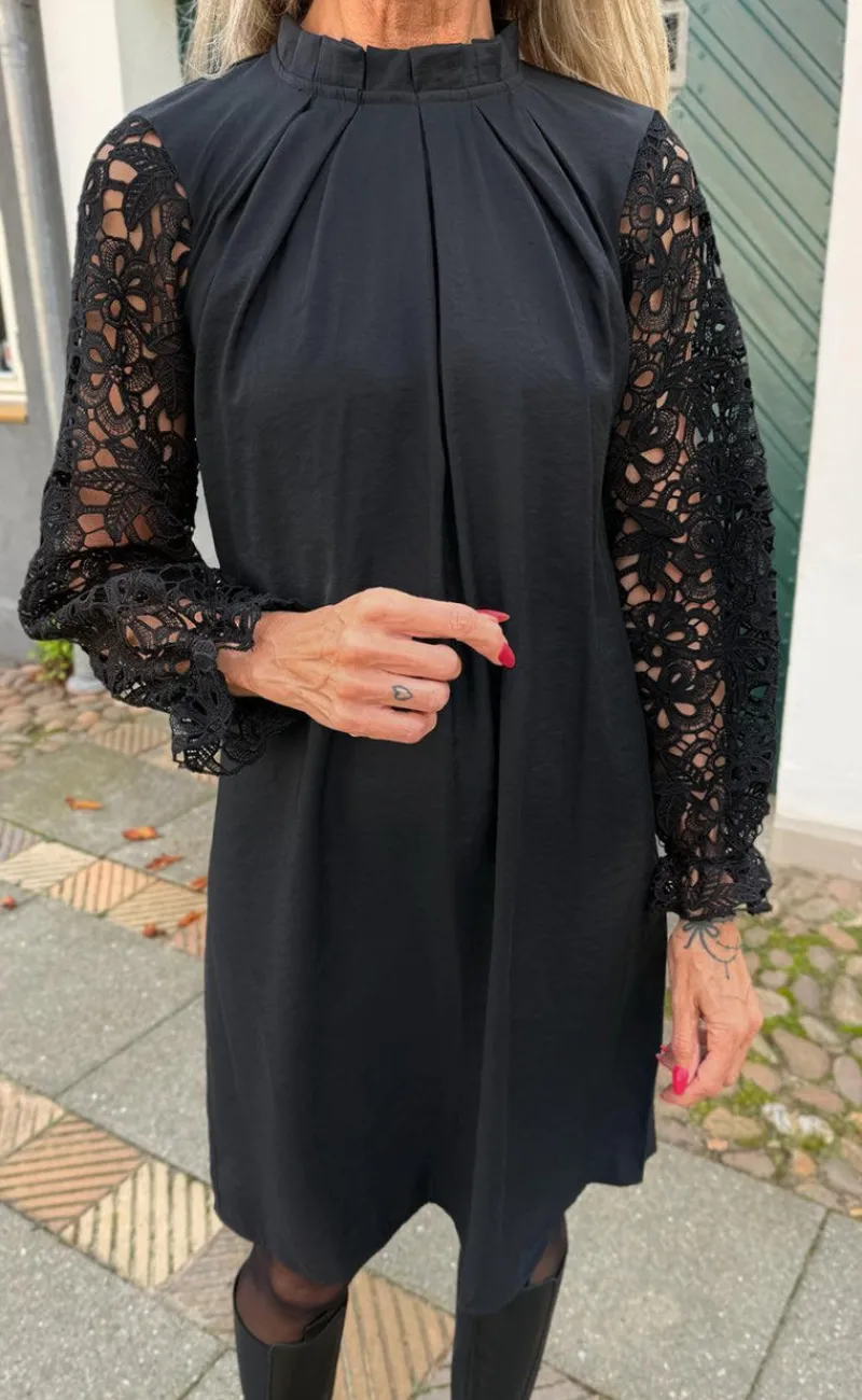 Discount Kjole - Hazel Lace - Black Kjoler
