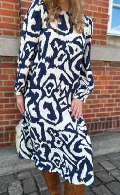 Best Kjole - Nia - Blue Art Kjoler