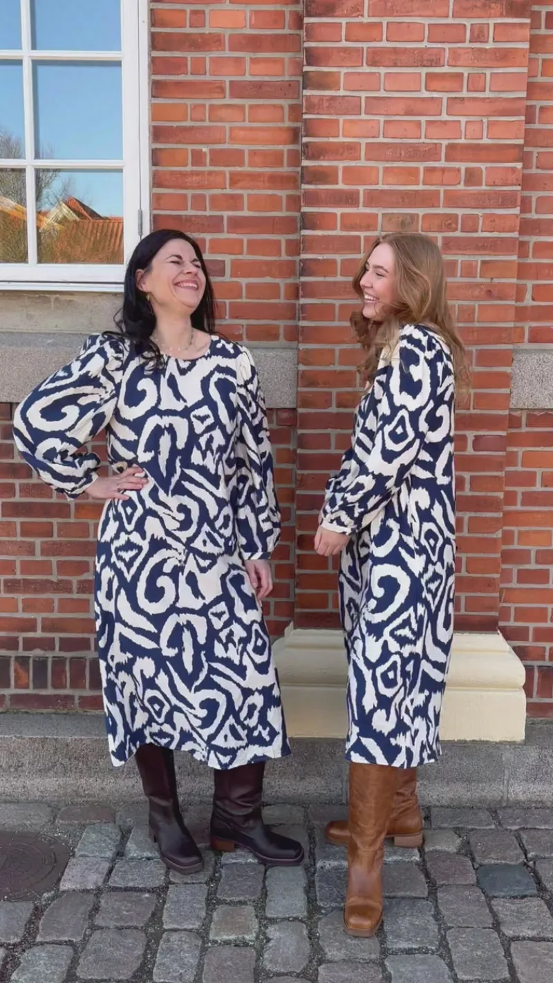 Best Kjole - Nia - Blue Art Kjoler