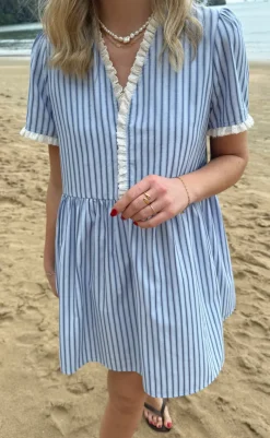 Kjole - Catja Summer - Blue Striped W. Lace Kjoler