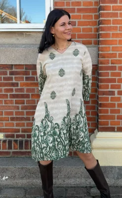 Outlet Kjole - Arianna - Green Paisley Kjoler