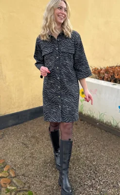 Hot Kjole - Calla - Zebra Kjoler