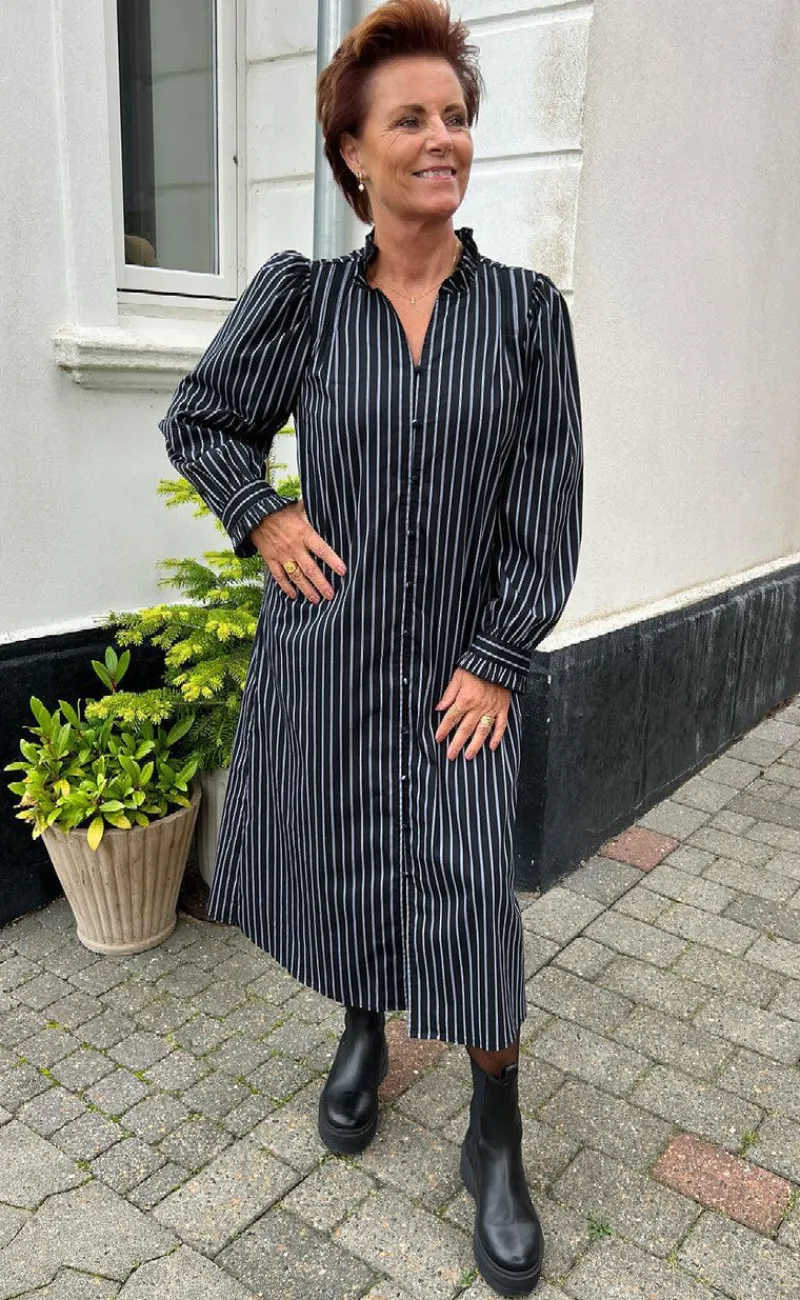 Sale Kjole - Tiki - Black W. White Stripes Kjoler
