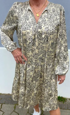 Best Kjole - Vanessa - Creme / Black Paisley Kjoler