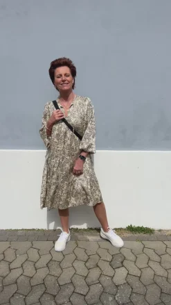 Best Kjole - Vanessa - Creme / Black Paisley Kjoler