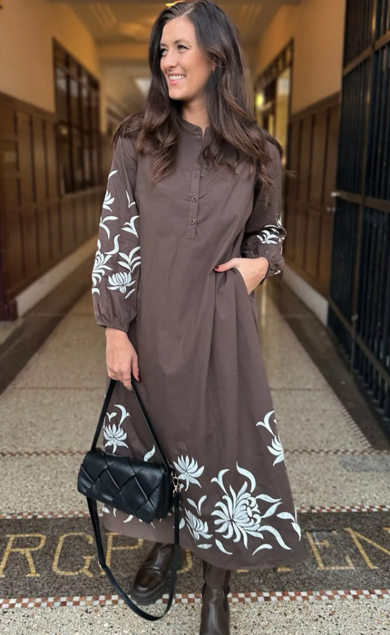 New Kjole - Tilde Long - Chocolate Brown W. Embroidery Kjoler