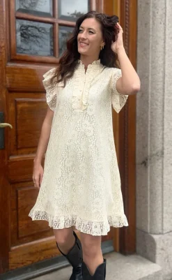 Best Kjole - Pia Lace Summer - Creme Kjoler