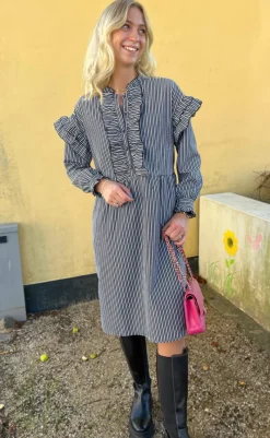 Sale Kjole - Emilie - Black Striped Kjoler