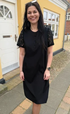 Clearance Kjole - Aria - Black Kjoler