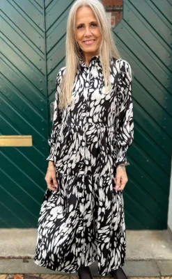 Outlet Kjole - Anna - Black / White Print Kjoler