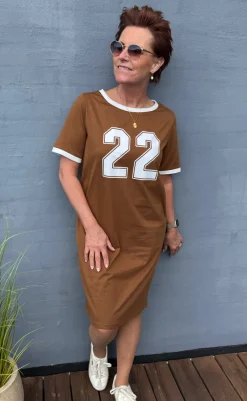 Clearance Kjole - Alva Football - Mocca W. Off White Kjoler