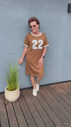 Clearance Kjole - Alva Football - Mocca W. Off White Kjoler