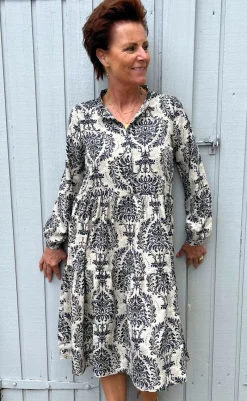 New Kjole - Maiken - Creme / Blue Paisley Kjoler