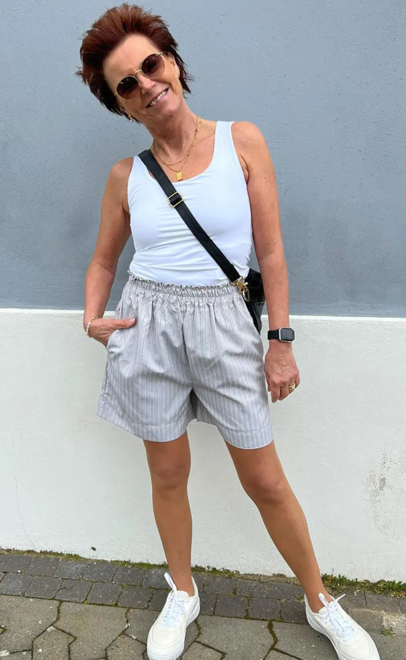 Hot Shorts - Liv - Grey Striped Shorts