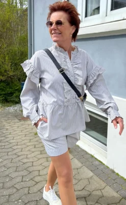 Hot Shorts - Liv - Grey Striped Shorts