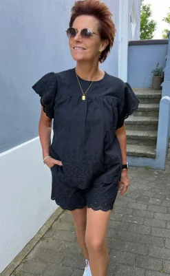 Best Shorts - Line - Black Shorts