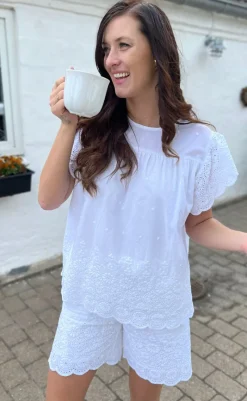 Best Shorts - Line - White Shorts