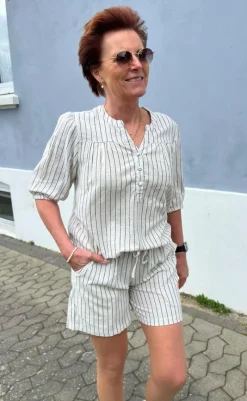 Top - Alba - Off White T-shirts & Toppe