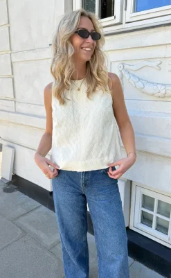 Hot Top - Naja - Off White Square T-shirts & Toppe