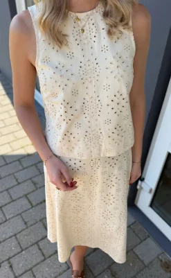 Clearance Top - Naja - Off White Denim W. Embroidery T-shirts & Toppe