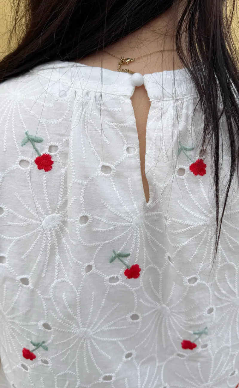 Best Top - Silja - White Lace W. Embroidery Flowers T-shirts & Toppe