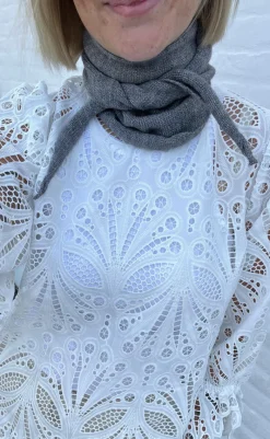 Best Tørklæde - Sophie Triangle - Grey Tørklæder & Vanter