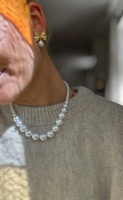 Hot Øreringe - Christina Bow - Gold Colour Smykker