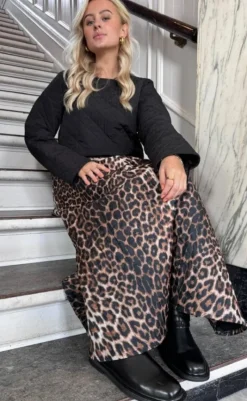 Clearance nederdel - Move Me - Leo Nederdele