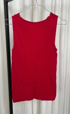 Clearance Tim & Simonsen Top - Belen V-Lace - Rosso (vendbar) T-shirts & Toppe