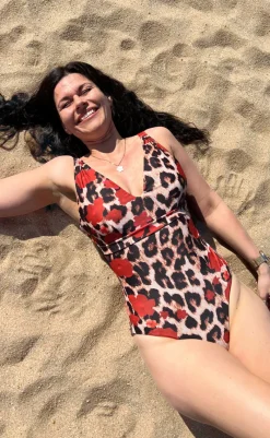 Sale Badedragt - Kathrin - Leo / Red Flowers Badetøj