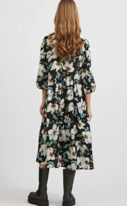 Clearance Kjole - Pay - Black w. flowers Kjoler